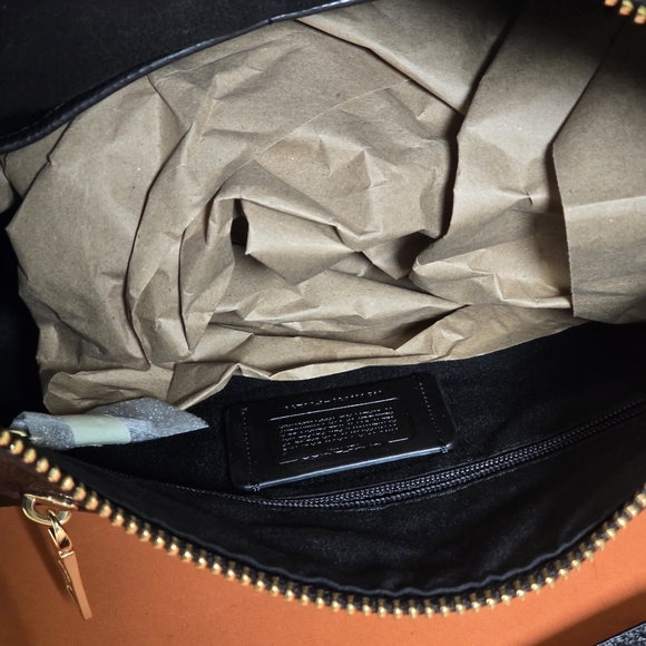 Coach Leather Women's Cross-Body/Handbag - Picture 14 of 17